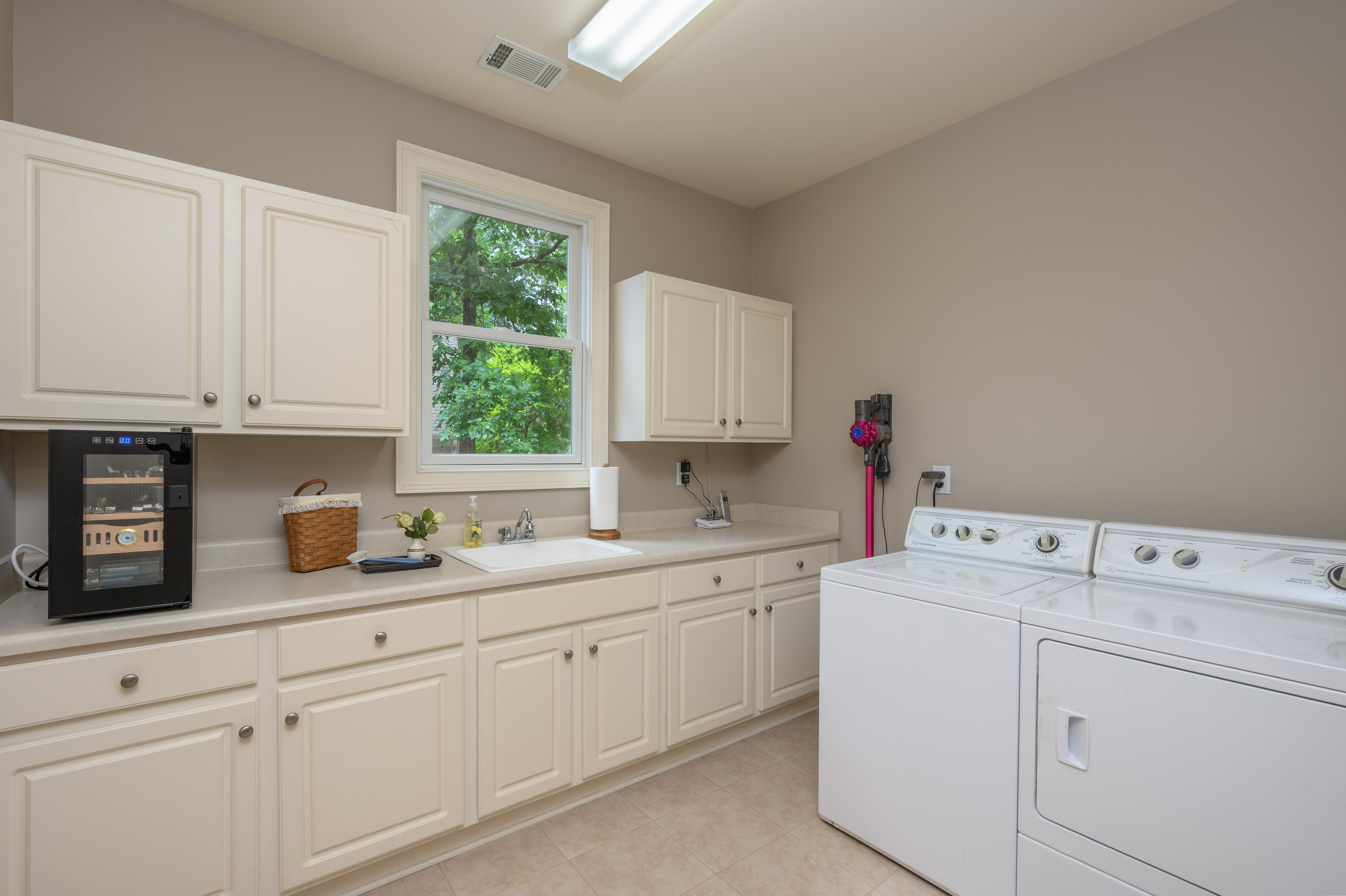 1011 Dejarnet Court image 20